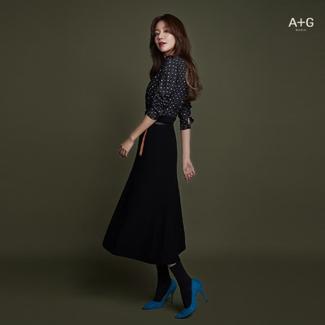 [M(66)] 더엣지 울 100 홀가먼트 니트 스커트 블랙 상품이미지2