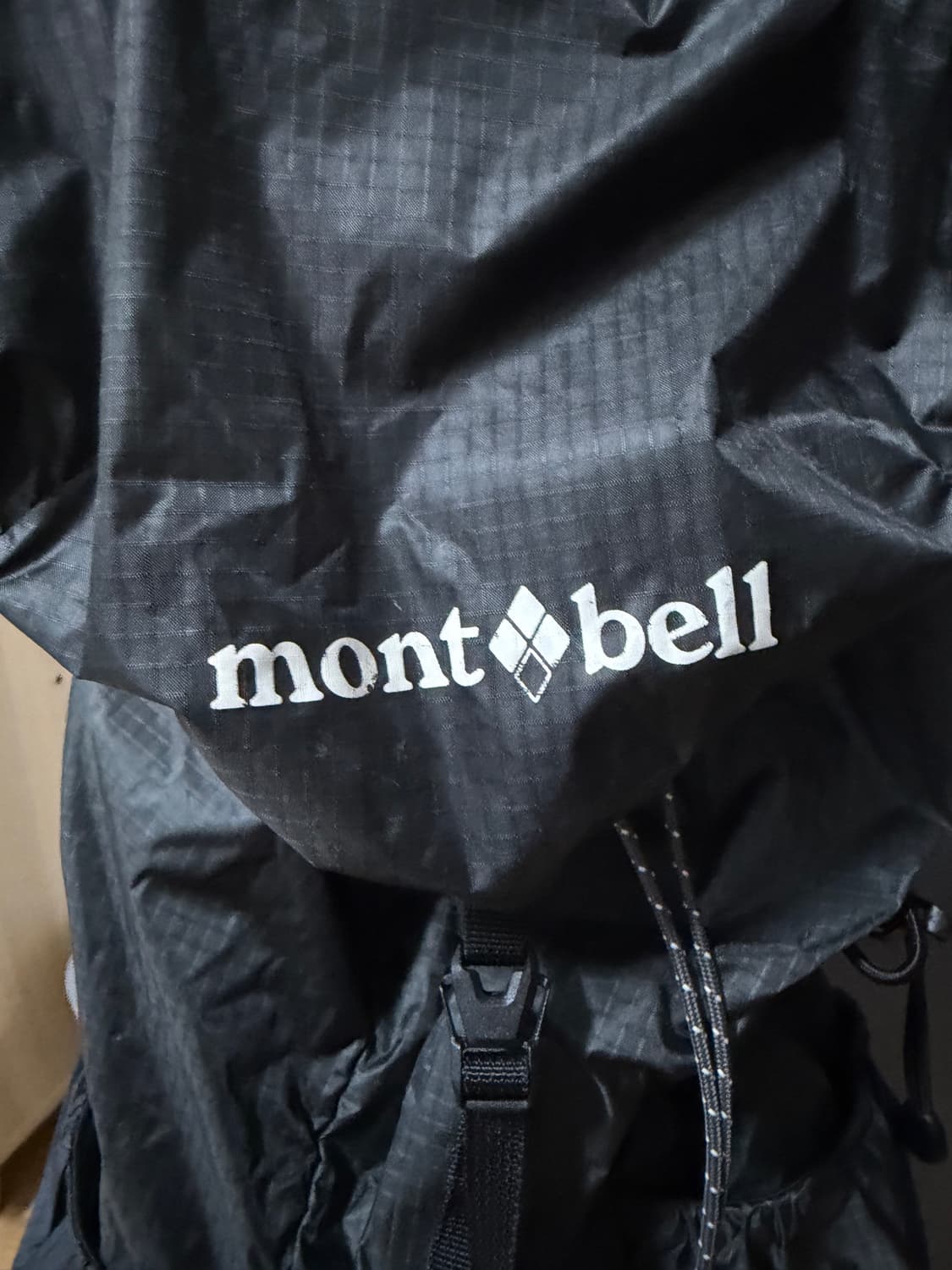 몽벨 버사라이트 팩 20L 판매 상품이미지2