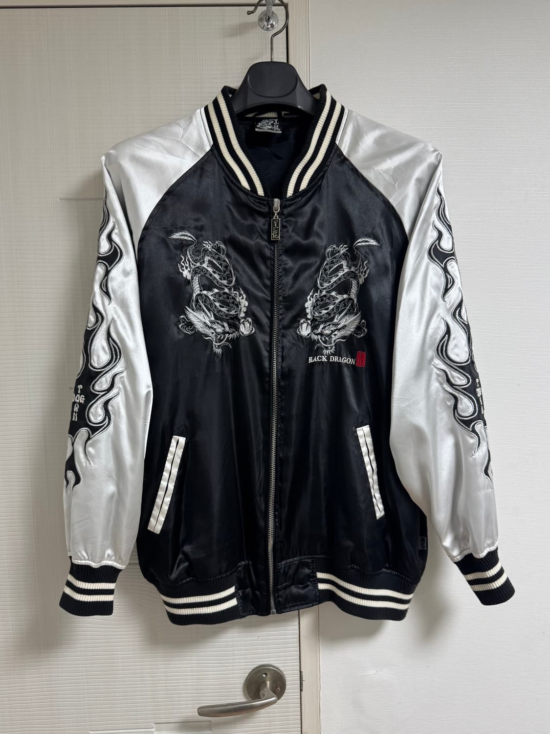 Dogtown 도그타운 블랙드래곤 스카쟌 XL 상품이미지1