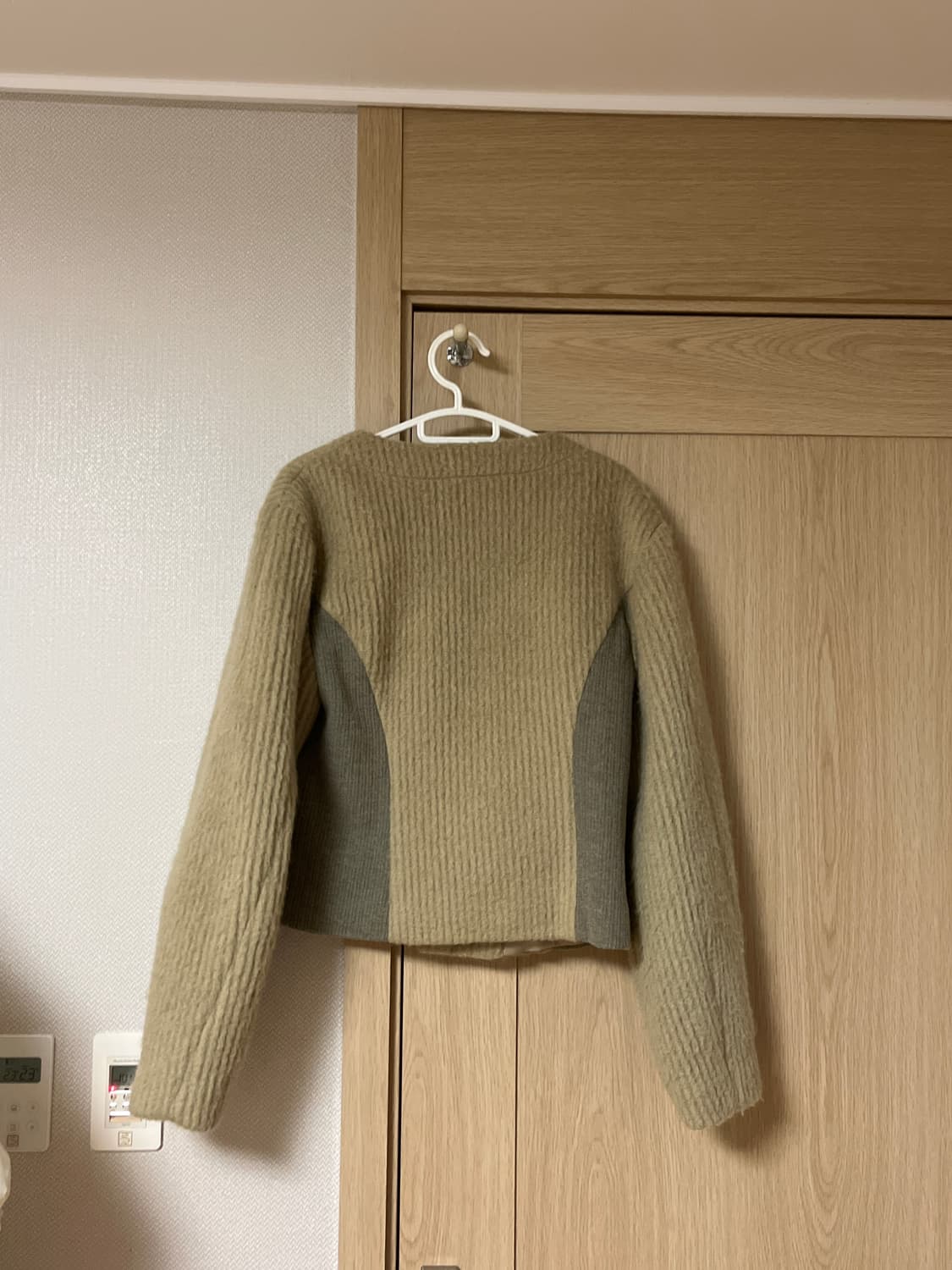 마뗑킴 볼륨 가디건 그린 상품이미지3