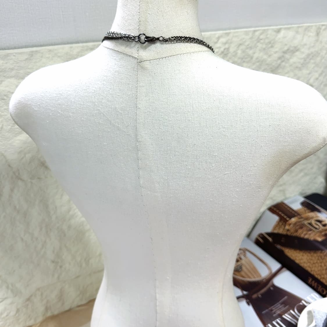Unisex 빈티지 미니멀 캡 탭 느낌 3층 레이어드 목걸이 상품이미지3