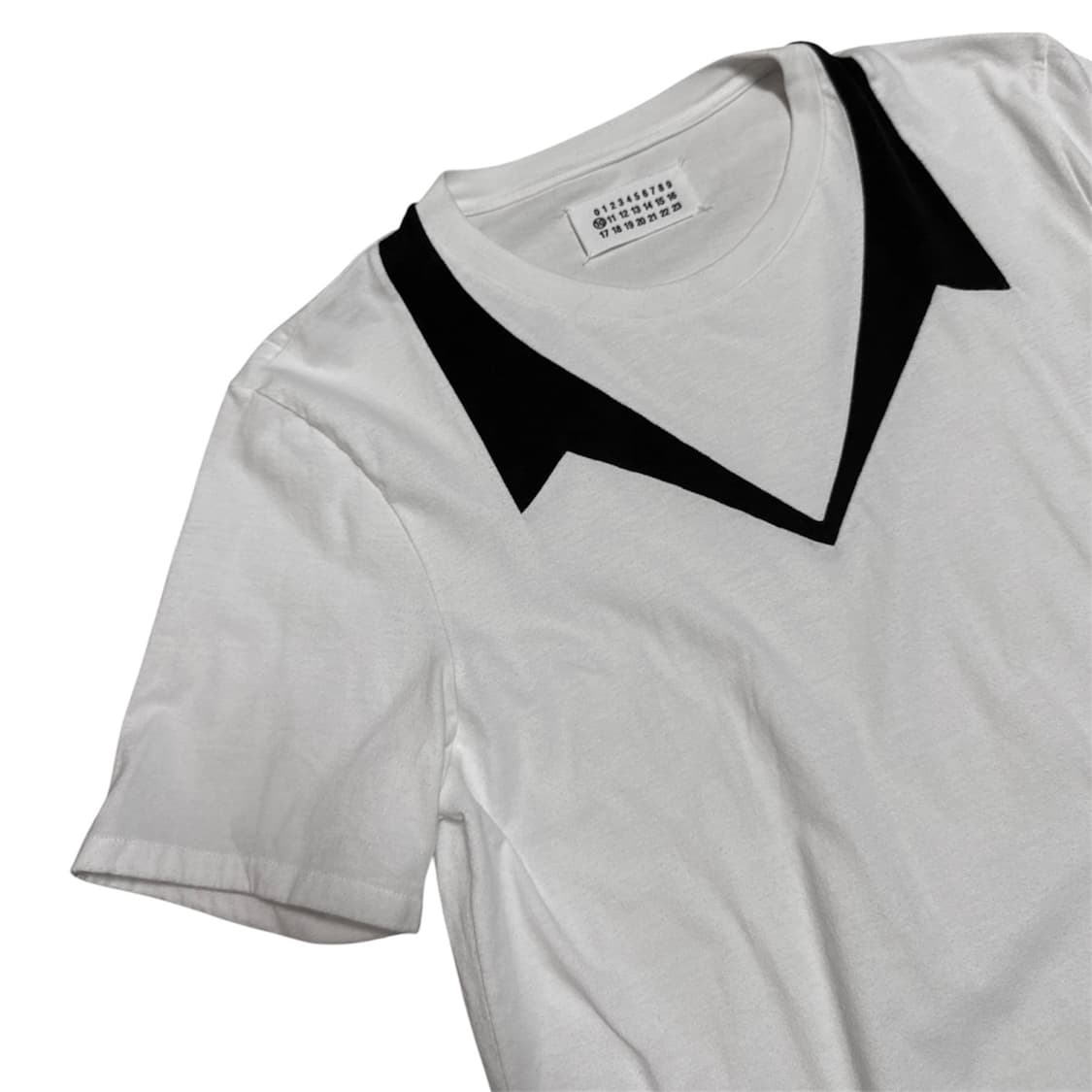00s 마틴 마르지엘라 컬렉션 턱시도 티셔츠 상품이미지2