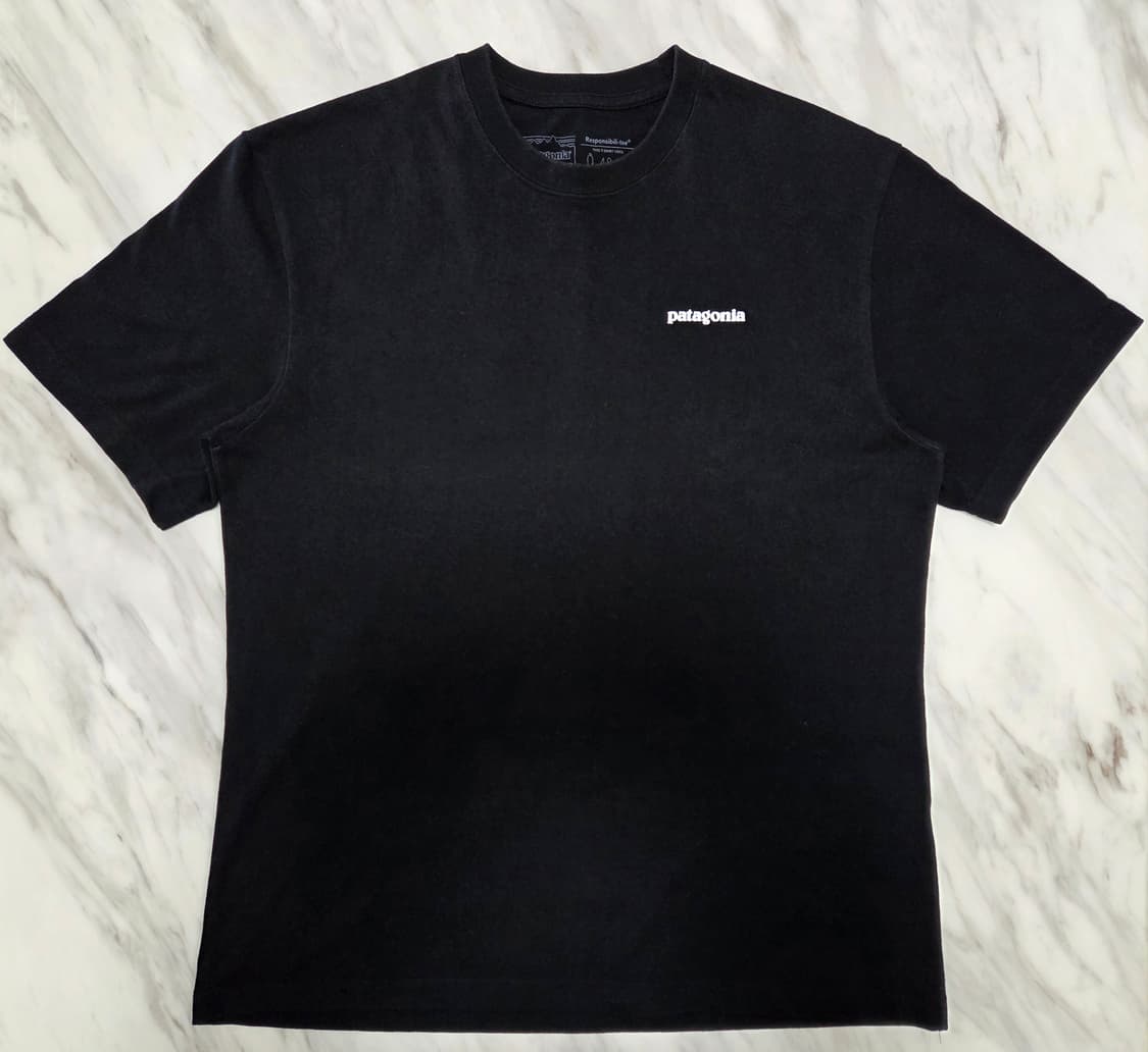파타고니아 블랙 프린트 반팔 티셔츠  상품이미지2