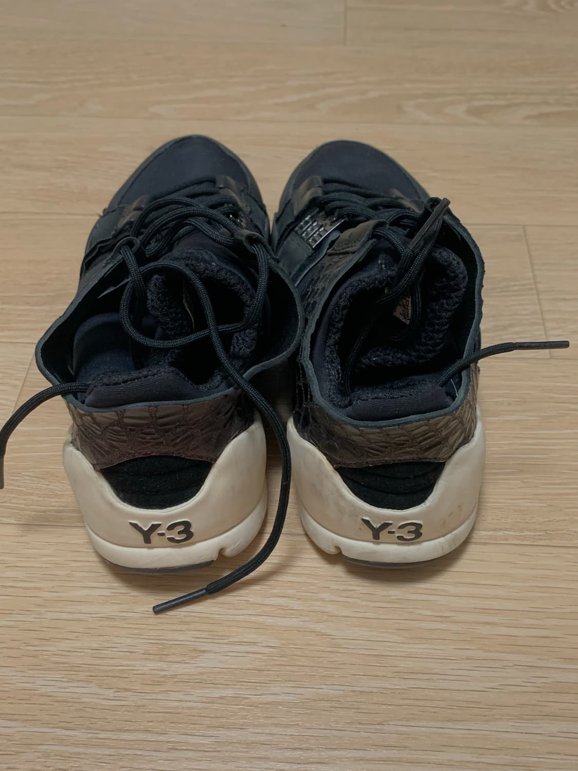 Y3 스니커즈 상품이미지2