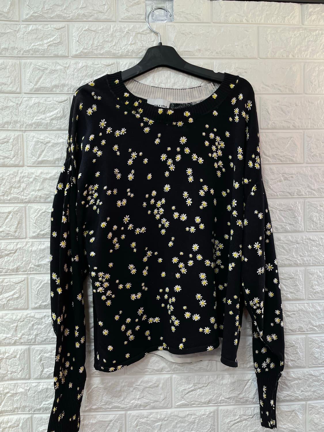 빔바이롤라 니트 상품이미지1