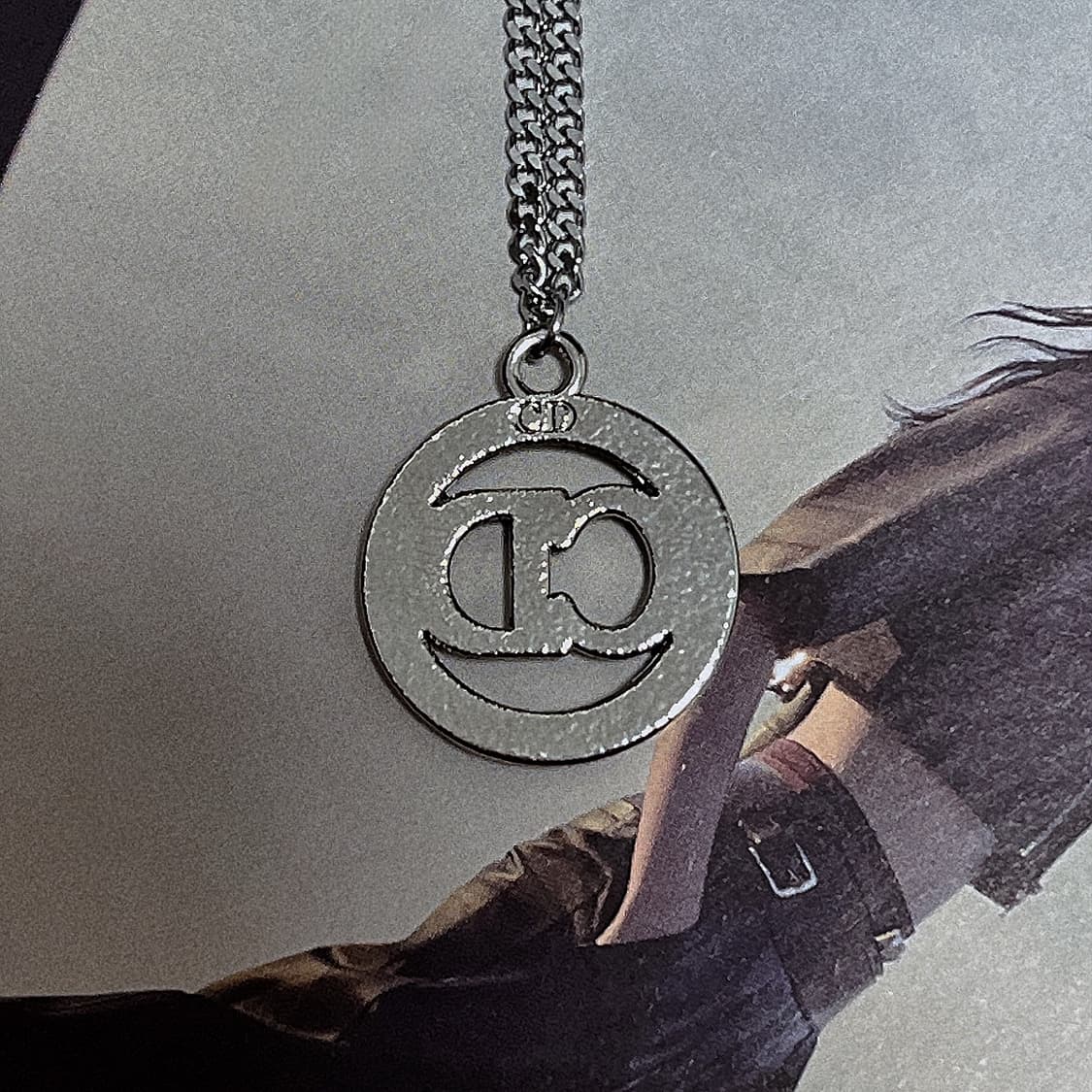 디올 CD 서클 라인 다이아 목걸이 상품이미지4