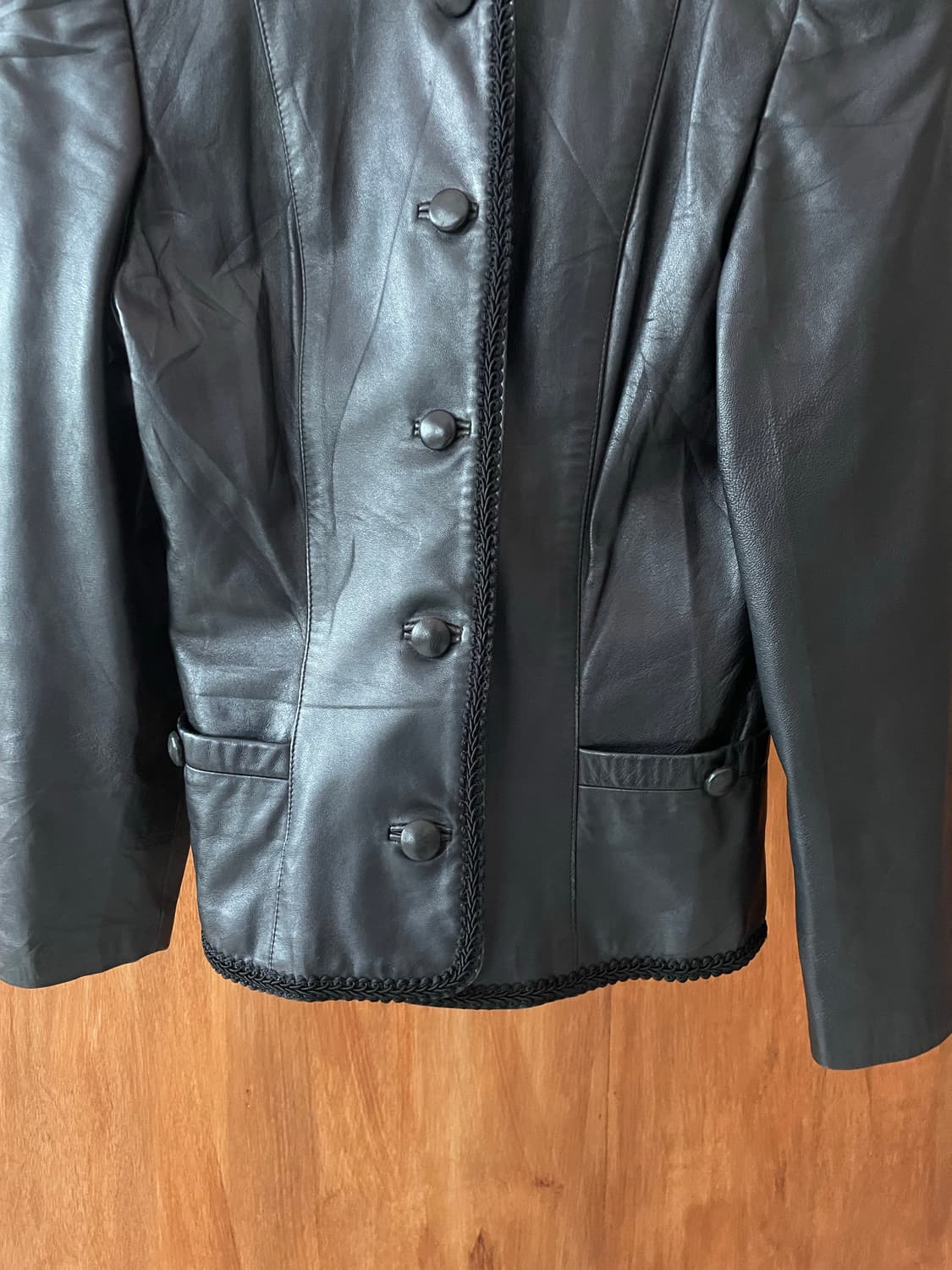 Black round neck button leather jacket 상품이미지6