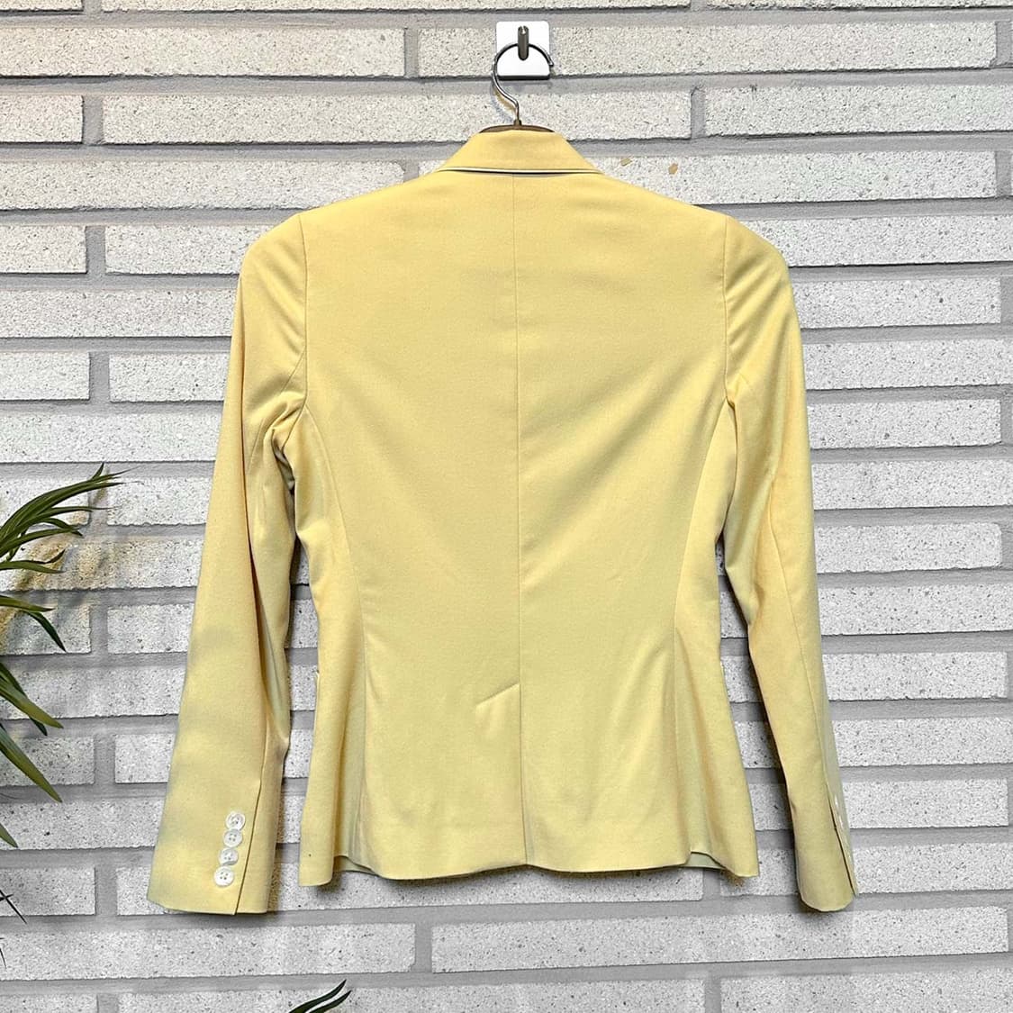 폴로 랄프로렌 크롭 울 블레이저 크레스트 패치 투포켓 디테일 옐로우 상품이미지2