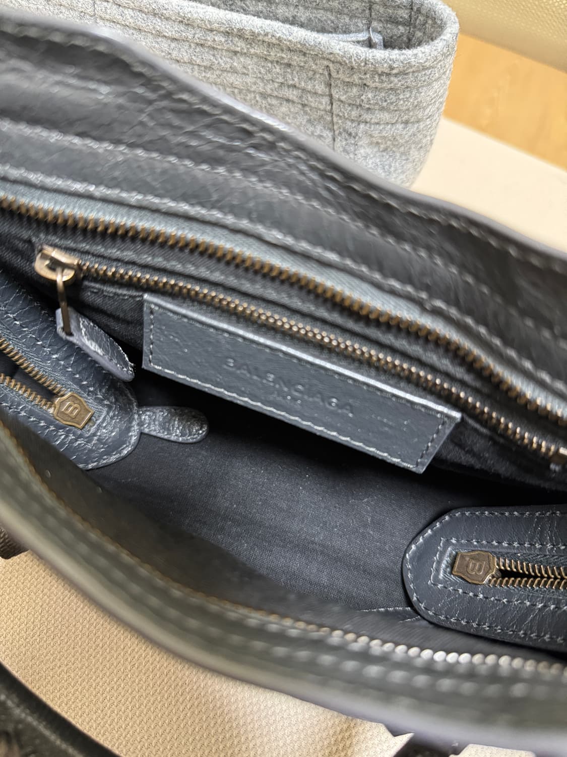 정품) 발렌시아가 자이언트 클래식 모터 미니 상품이미지6