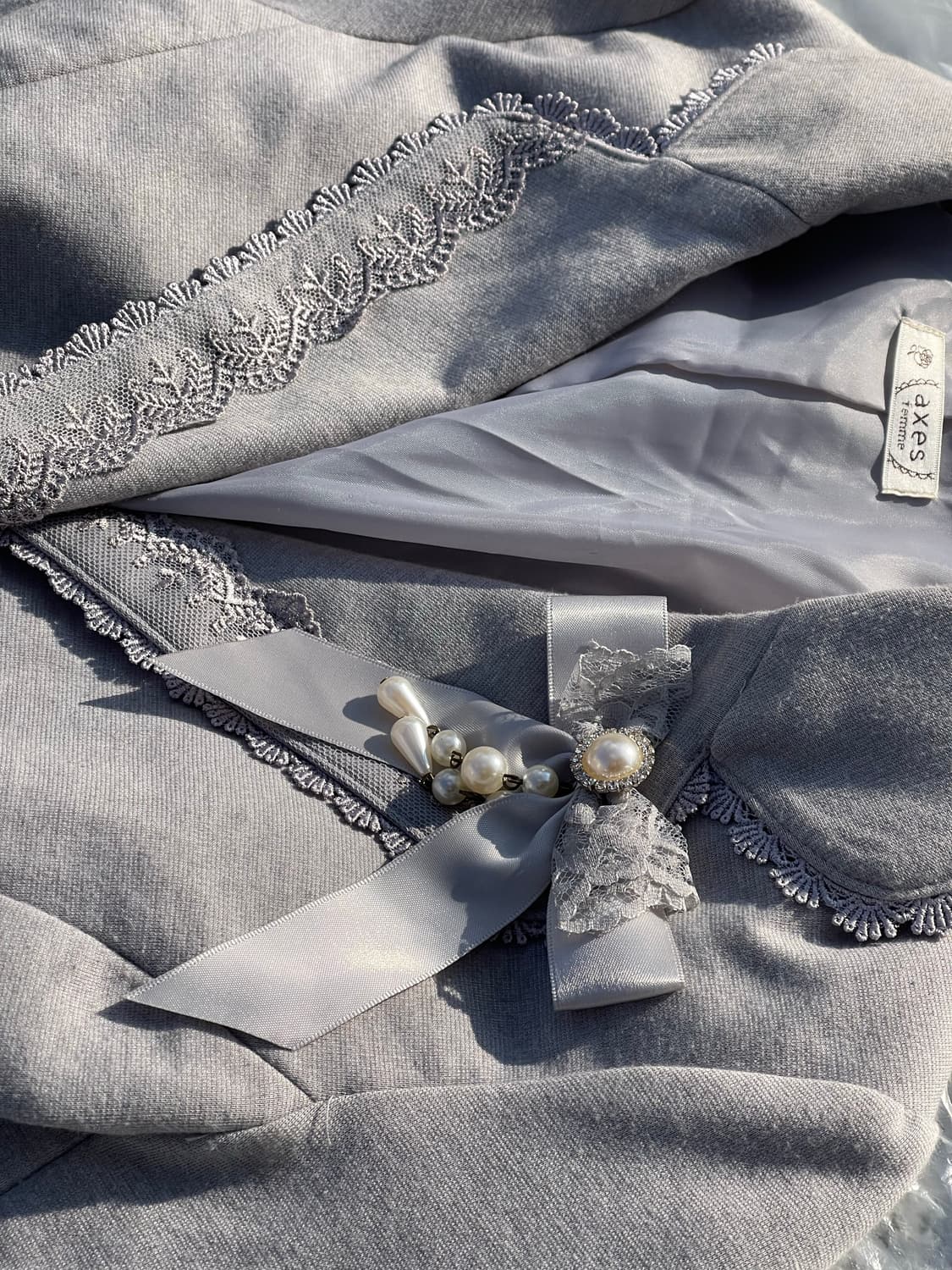 Axes femme jacket 엑시즈팜 그레이 브로치 자켓+팬츠 상품이미지3