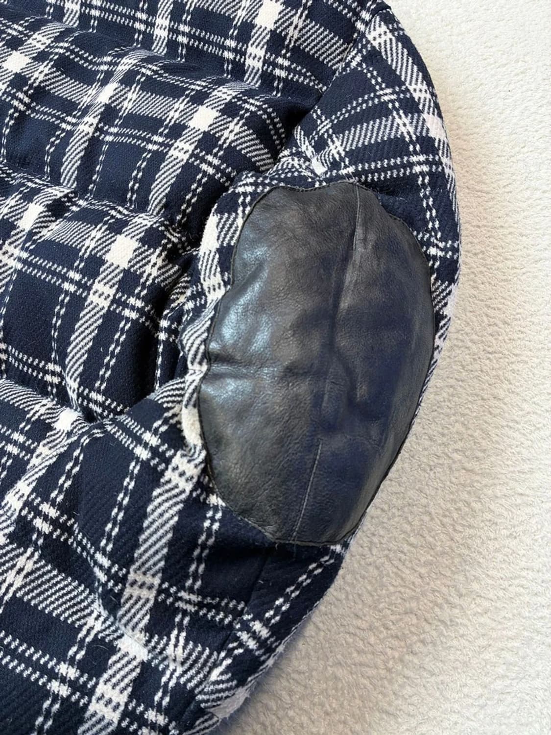 시스템옴므 19FW 양가죽 패치드 체크 덕다운 패딩 PN6010    상품이미지7