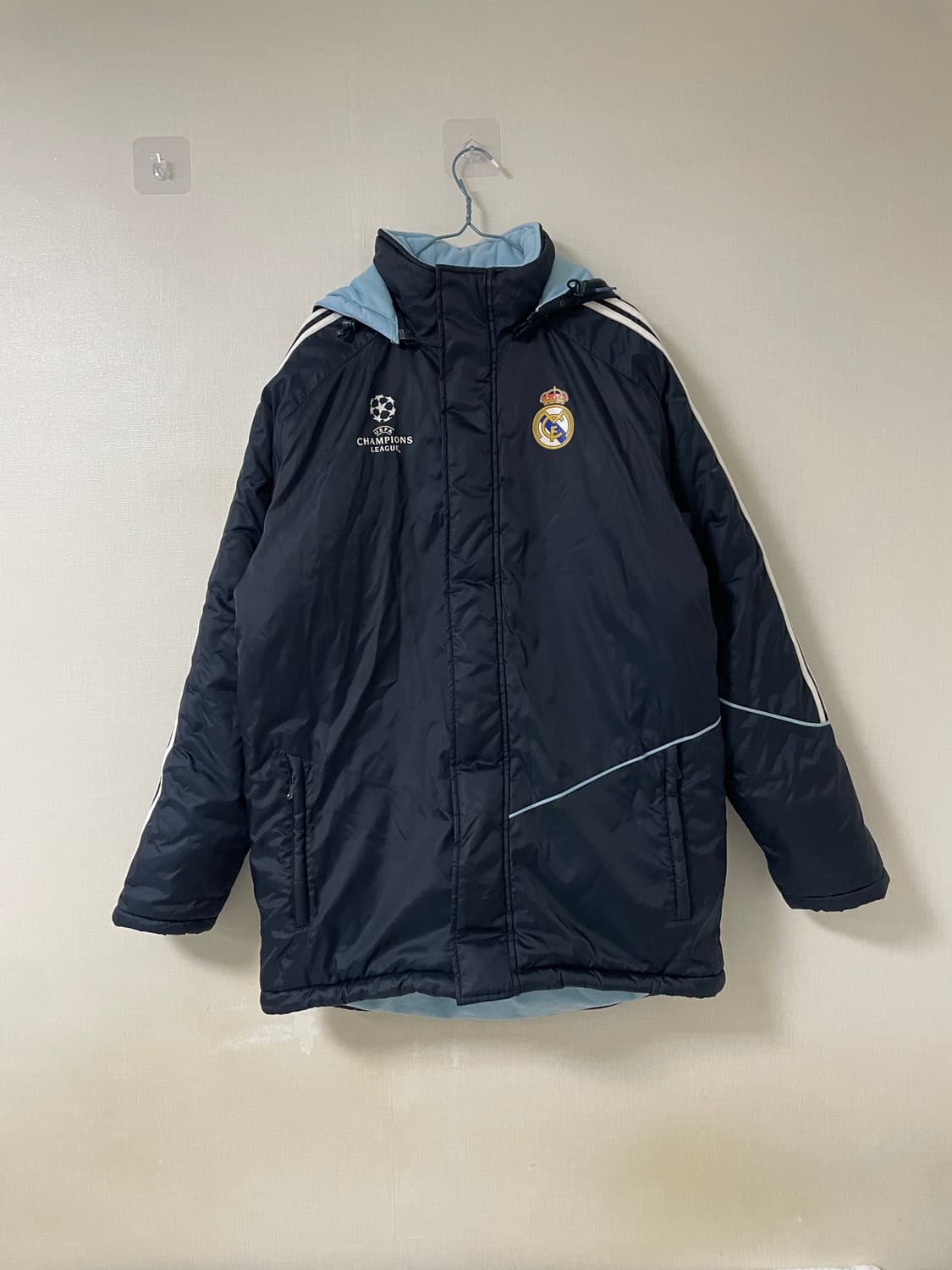 아디다스 레알마드리드 하늘네이비 패딩 상품이미지2