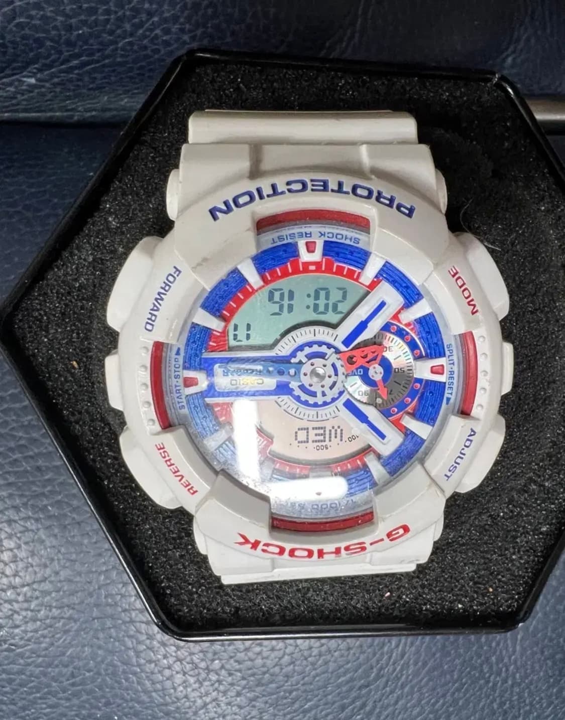 카시오 지샥 G-SHOCK 빅페이스 건담 상품이미지2