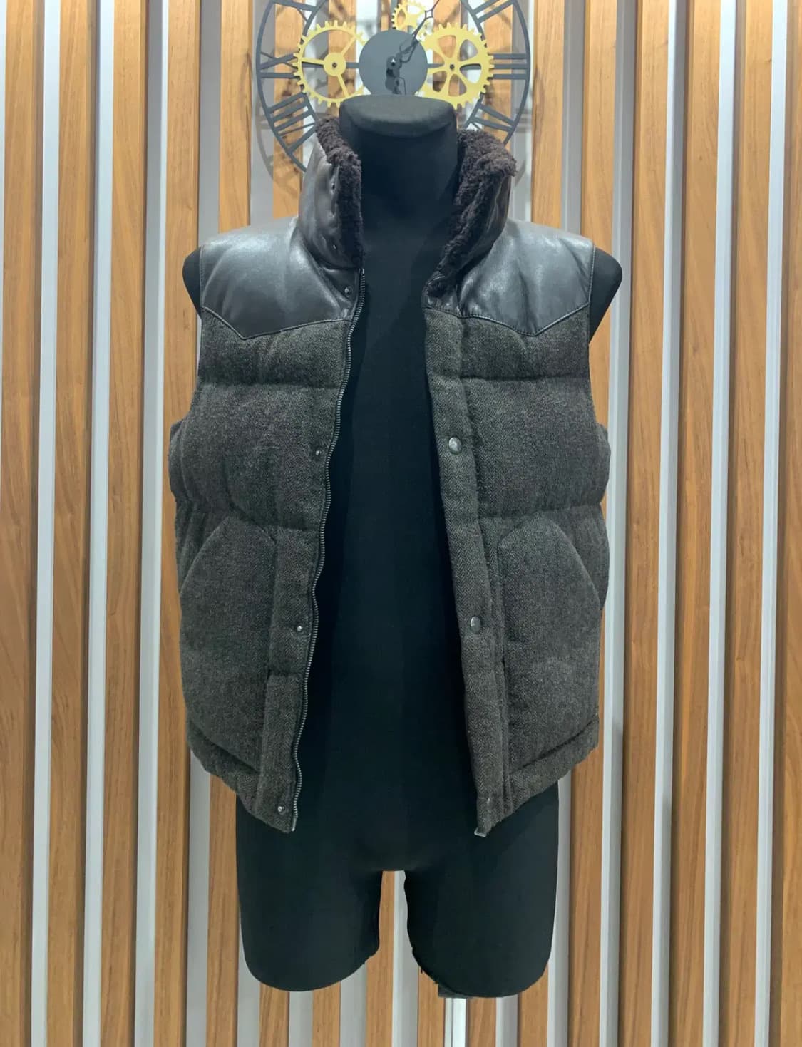 프라다 푸퍼 요크 베스트(울/레더/시어링/다운충전)46 사이즈 상품이미지1