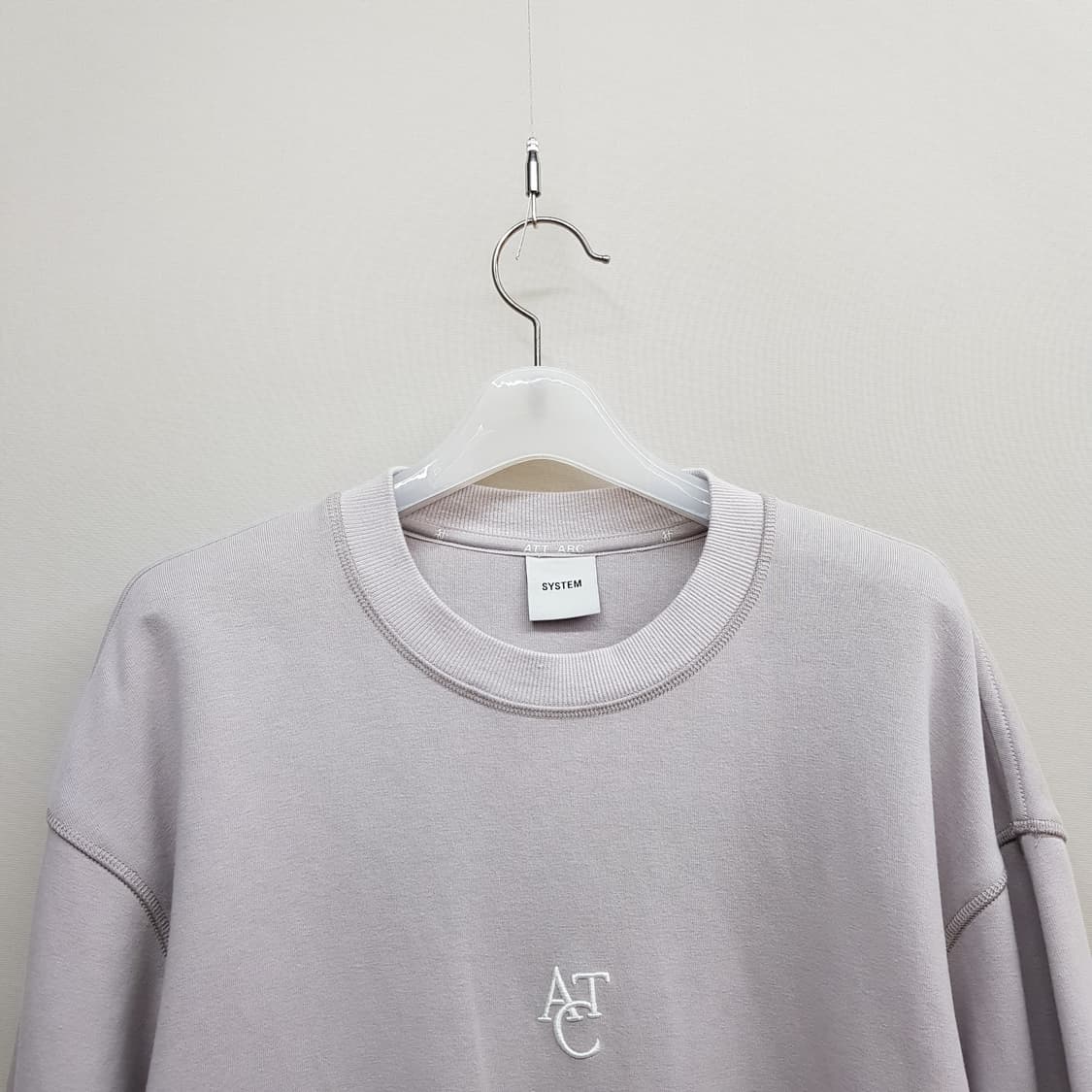 한섬 시스템 SYSTEM 2021 로고 자수 크루넥 맨투맨 F사이즈 상품이미지2