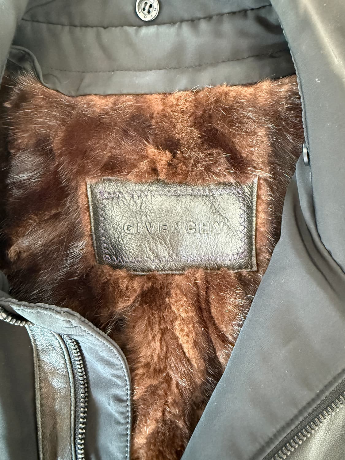 지방시(GIVENCHY) 싱글 코트(안감 모피 퍼, 제일모직) 상품이미지8