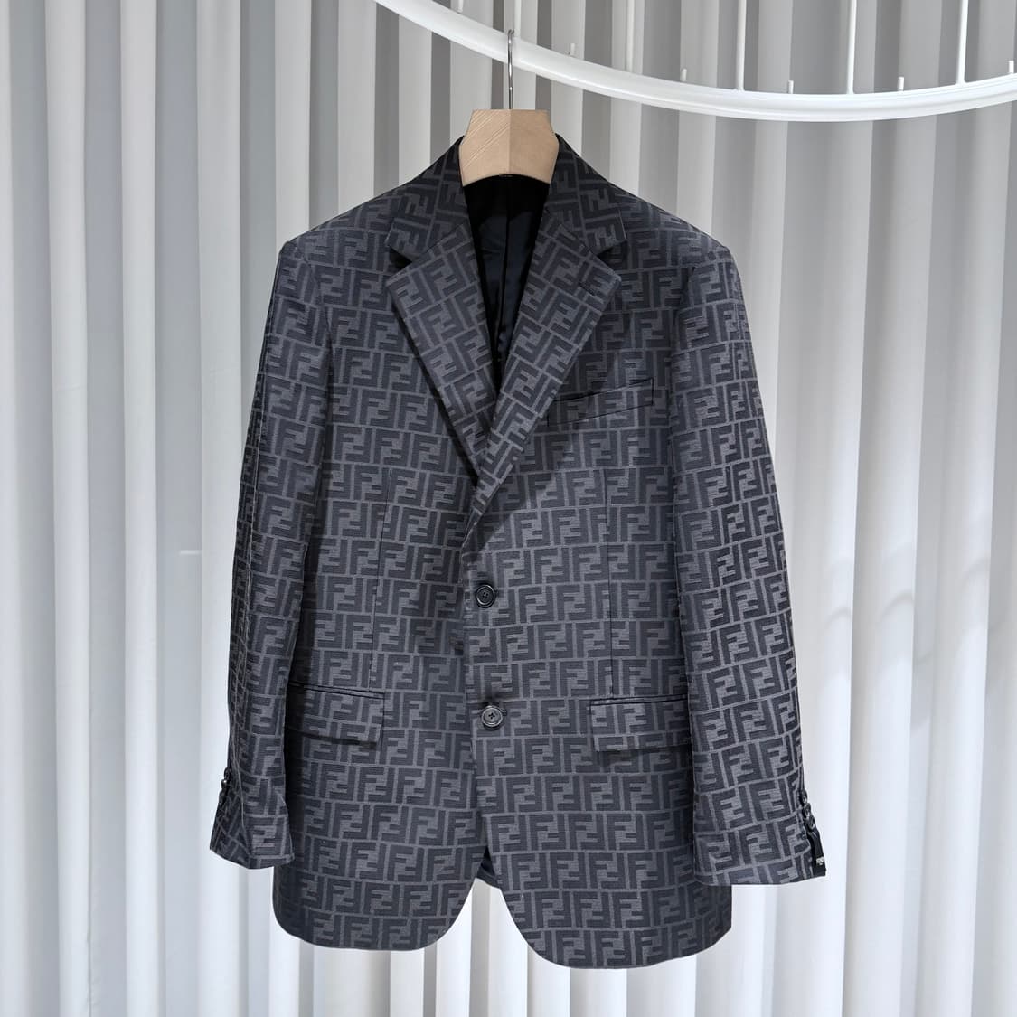 52 / 펜디 FF 모노그램 블레이저 상품이미지1