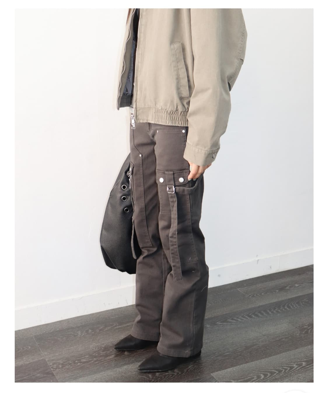 카고 로우라이즈 아일렛 스터드 패션 팬츠 원가 72000원 상품이미지6