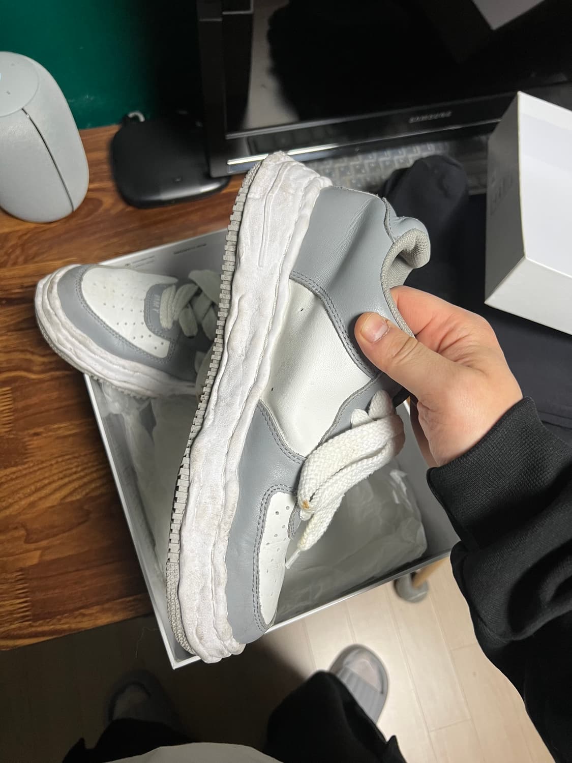 메종 미하라 야스히로 웨인 OG 솔 레더 로우탑 스니커즈 그레이 화이트  상품이미지3