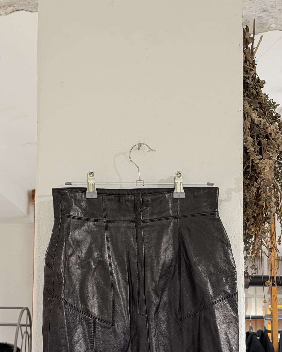 에스카다 블랙 레더 골드 지퍼 펜슬 스커트 상품이미지5