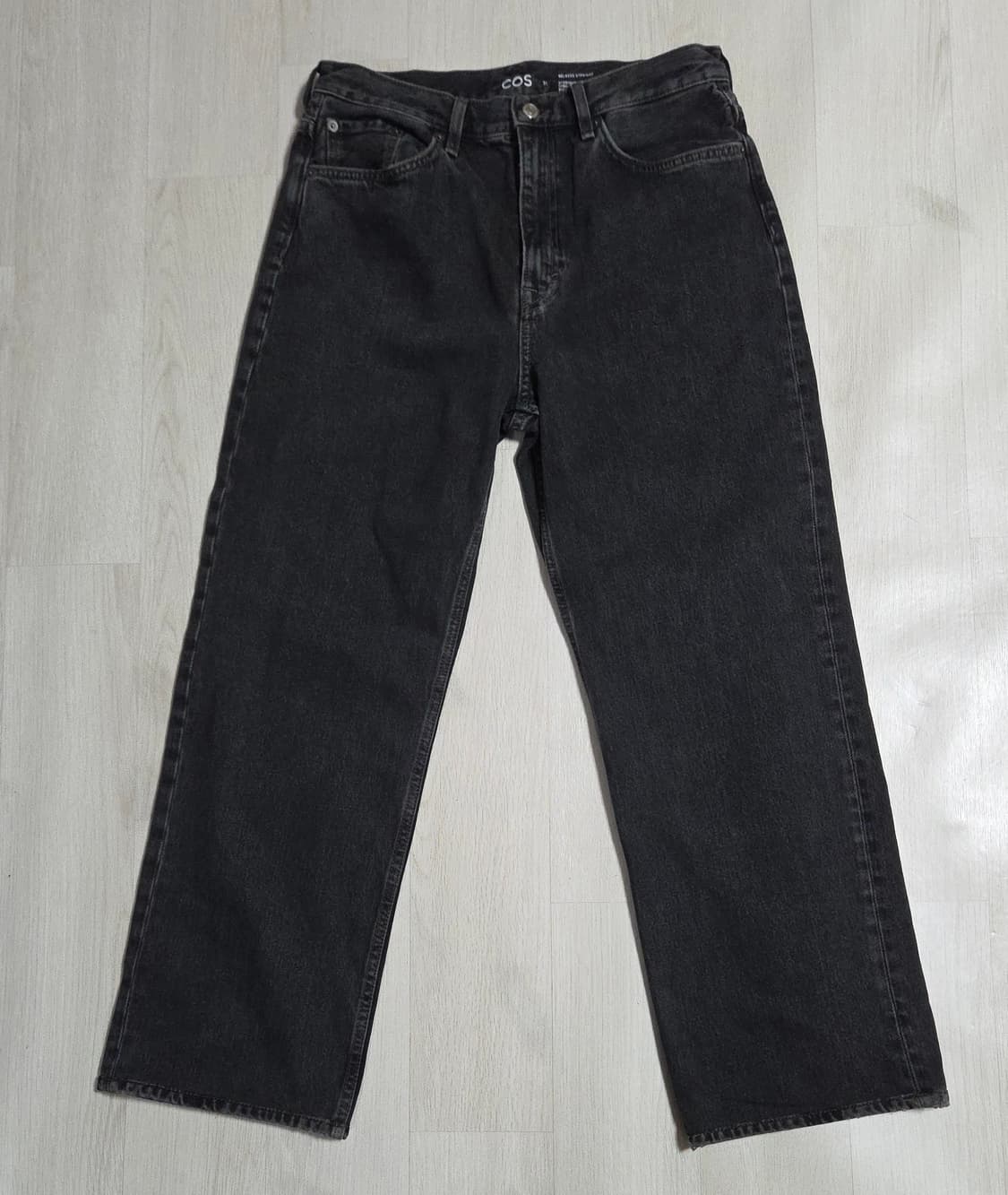 (착샷) 코스 COS 릴렉스 스트레이트 데님 흑청 상품이미지1