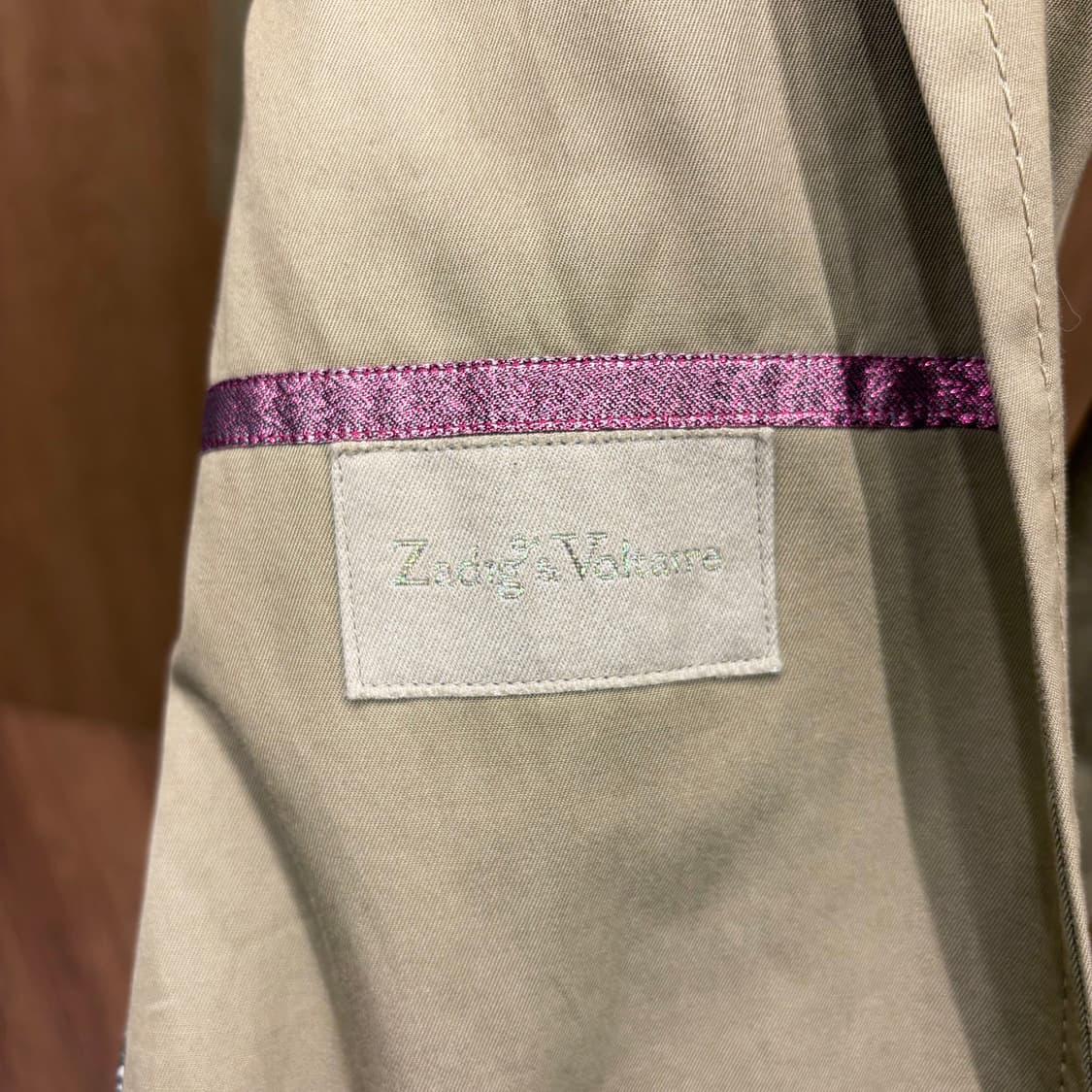 쟈딕 앤 볼테르 싱글 코트 히든 버튼 플래킷 스탠드 칼라 디테일 베이지 상품이미지7