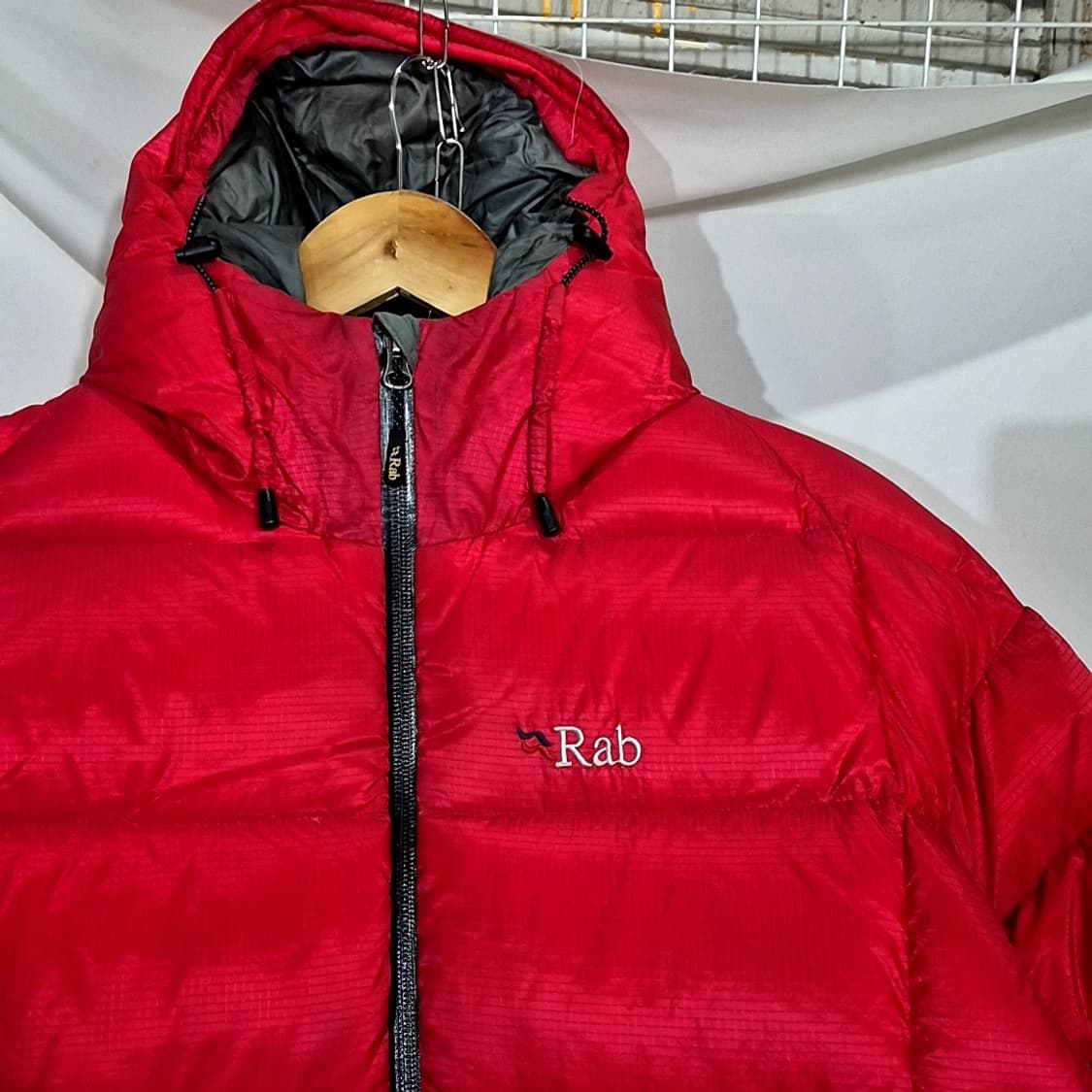 Rab 뉴트리노 엔듀런스 다운 패딩 상품이미지2
