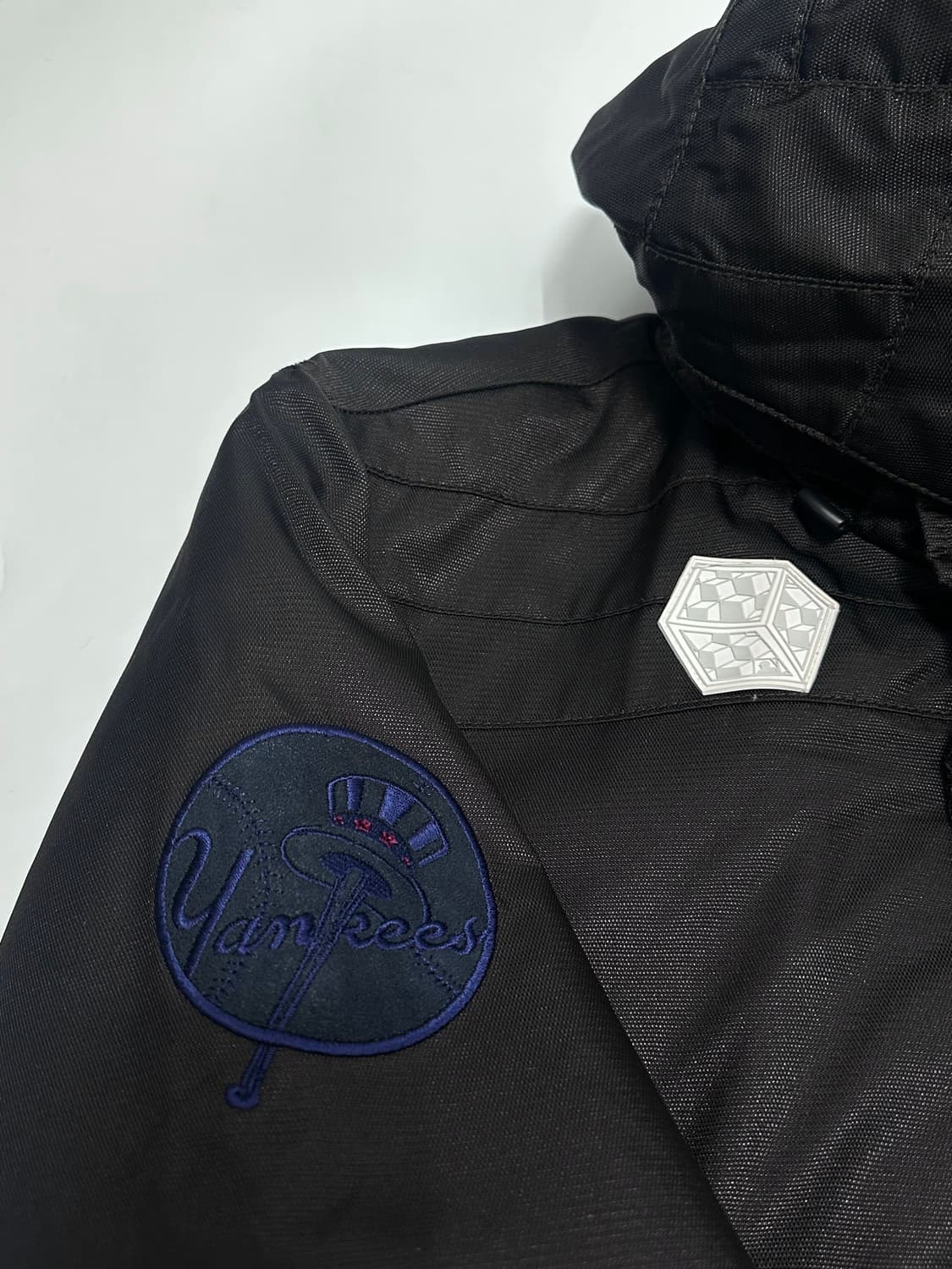 MLB 뉴욕양키즈 빈티지 후드 점퍼 상품이미지2