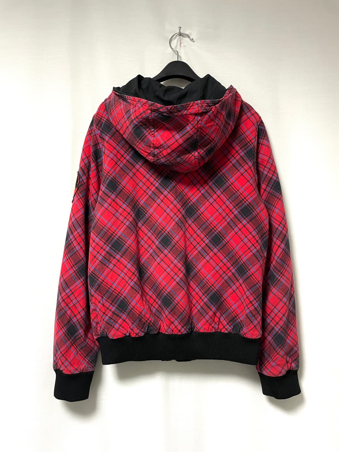 에밀리더스트레인지 여성 코듀로이 체크 펑크 스컬 더플 점퍼 M _ 레드 상품이미지5