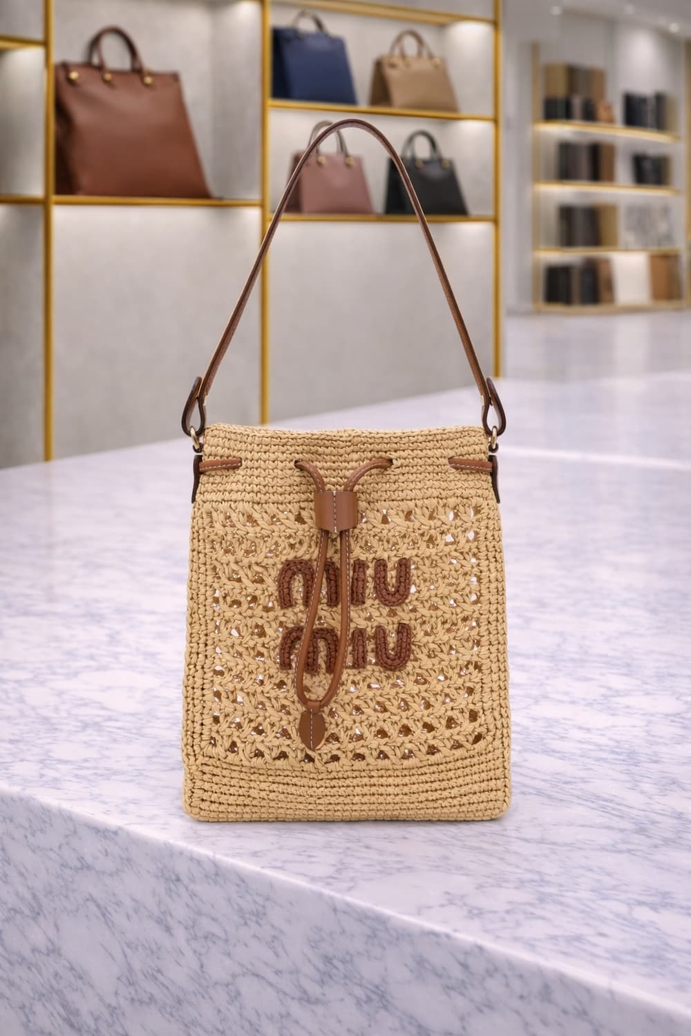 [S급] 미우미우 우븐 패브릭 드로스트링 토트백 판매합니다!!! 상품이미지1