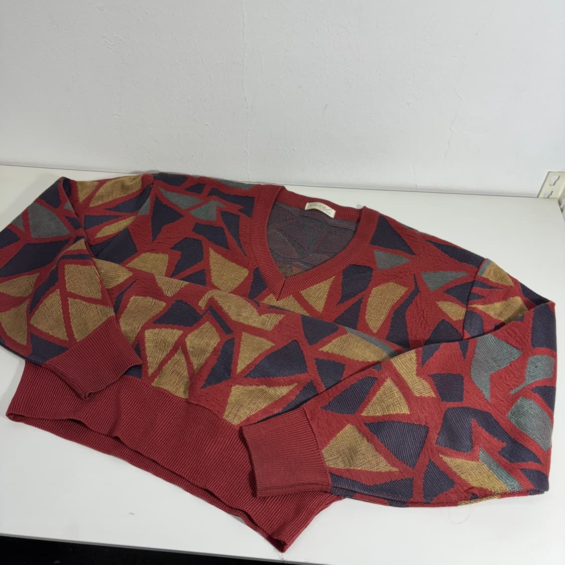 M-L 빈티지 루즈핏 그라피티 브이넥니트 상품이미지2