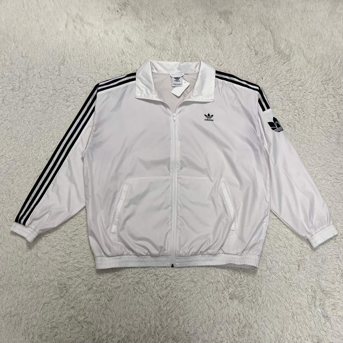 Adidas white lock-up windbreaker   상품이미지4