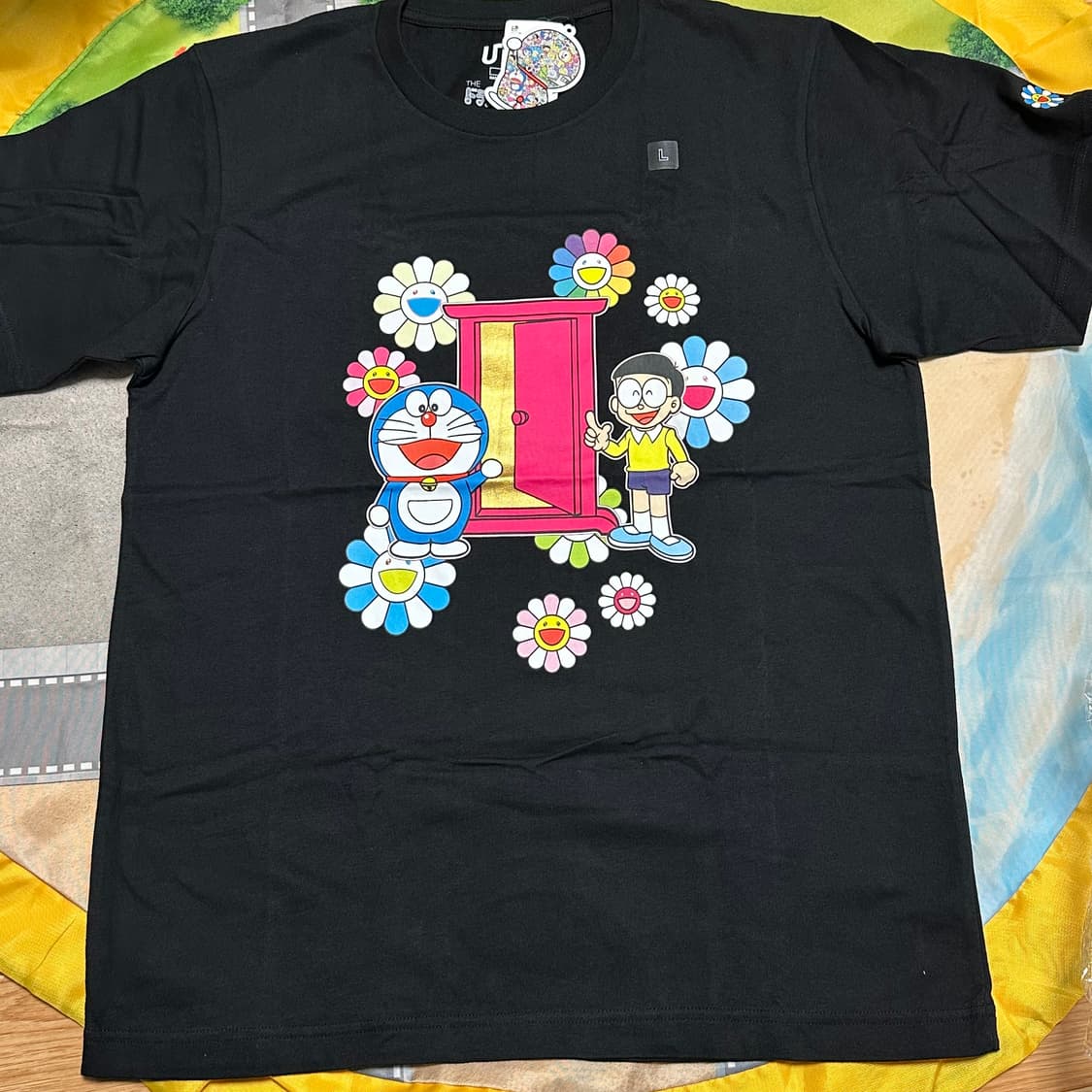 유니클로 ut 무라카미 타카시 도라에몽 어디로든 문 티셔츠 L 상품이미지1