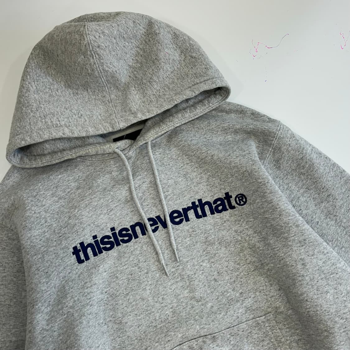 This is never that 디스이즈네버뎃 네이비로고 그레이 후드티 상품이미지4