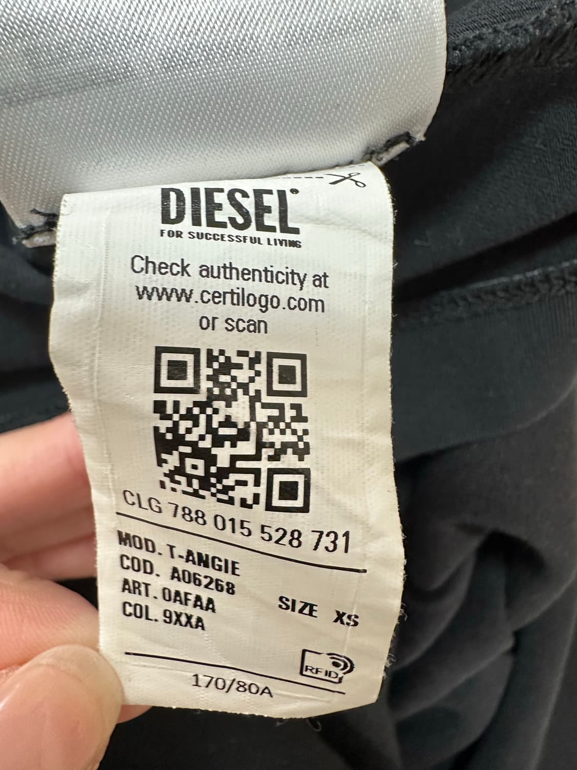 디젤 피카부 반팔 티셔츠 올블랙 xs 상품이미지3