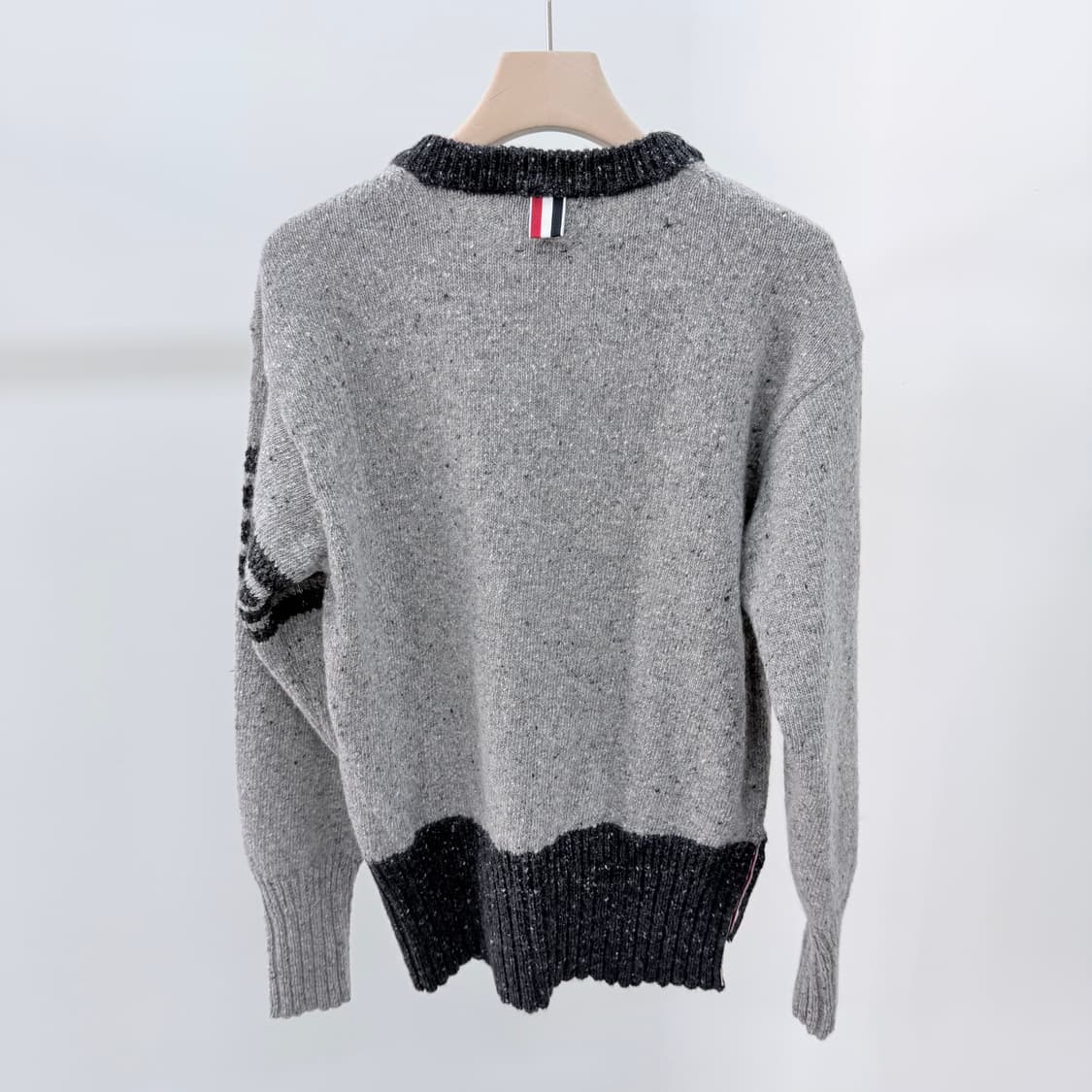 [미사용/42] 톰브라운 사선완장 여성 모헤어 트위드 니트 상품이미지5