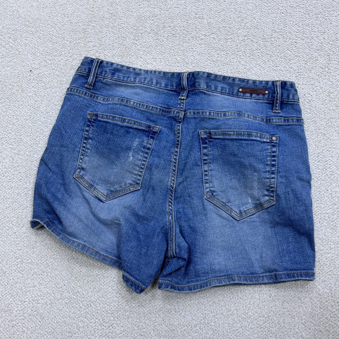 67-91 헤지스 여성 데님 숏 팬츠 0410E 상품이미지2