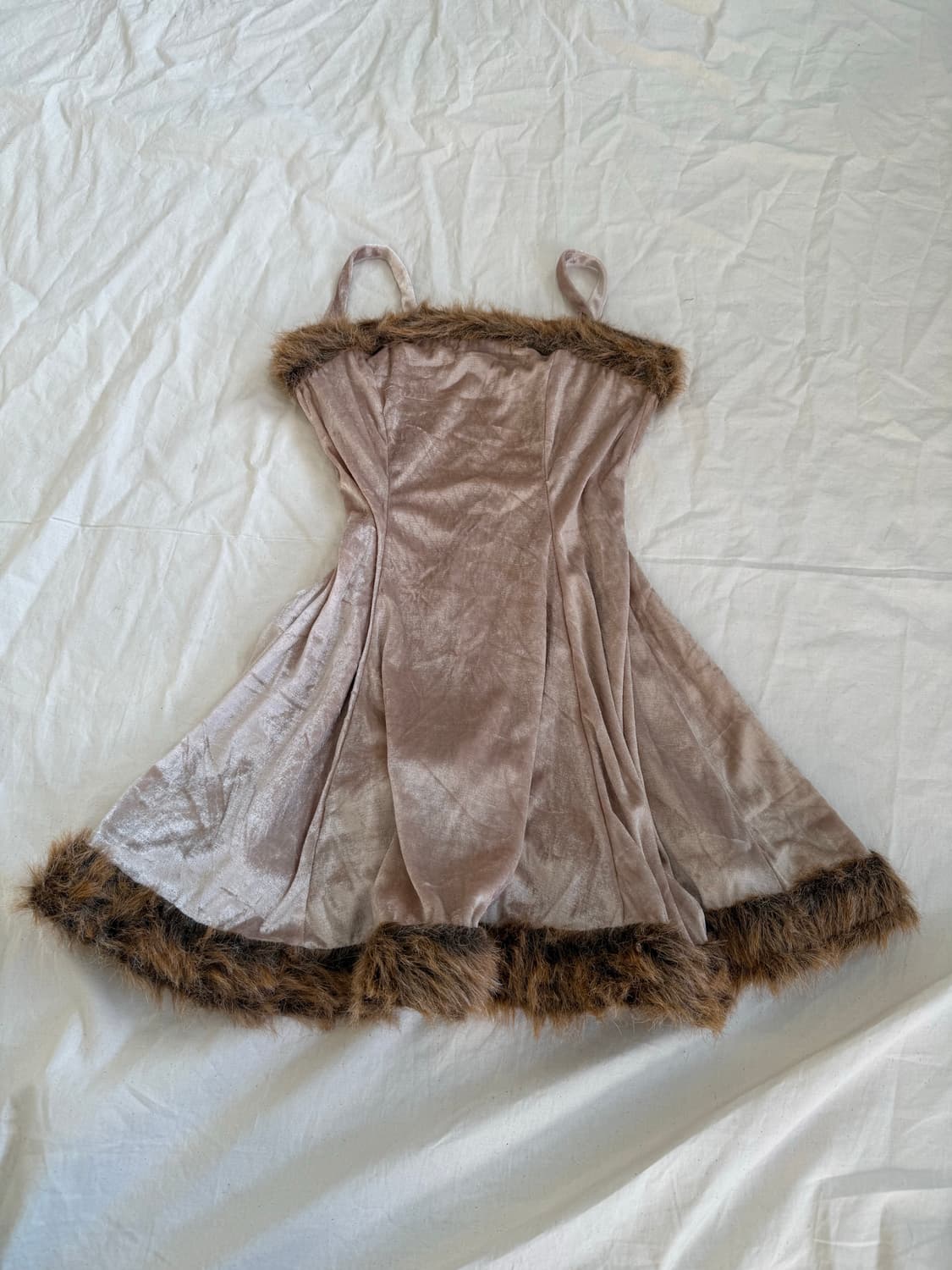 벨벳 퍼 라떼 히메갸루 미니 원피스 상품이미지1