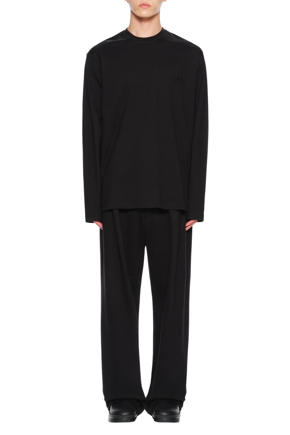 우영미 블랙 백로고 롱슬리브 티셔츠 상품이미지4