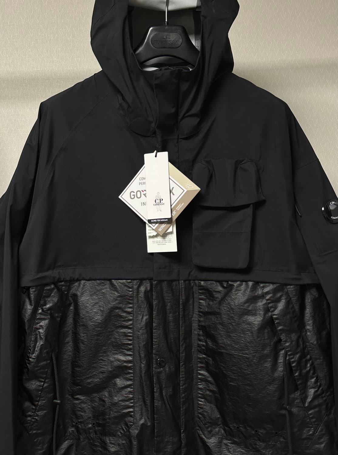 Cp컴퍼니 고어텍스 인피니움 자켓 XL(105-110) 새상품 상품이미지1