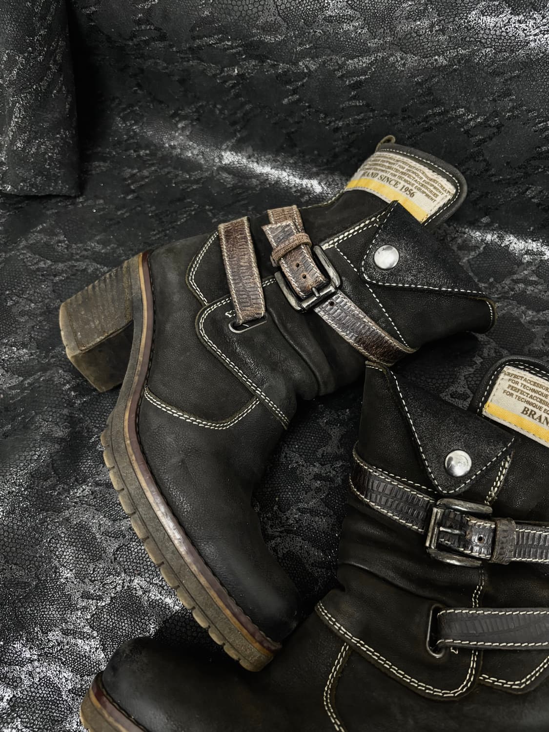 “MANAS” 00’s Rare Design 2Buckle Detail  상품이미지5