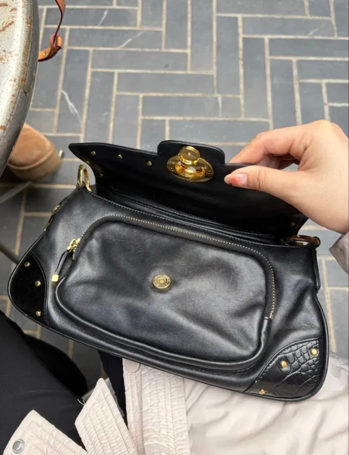 메트로시티블랙금장체인숄더백 상품이미지4