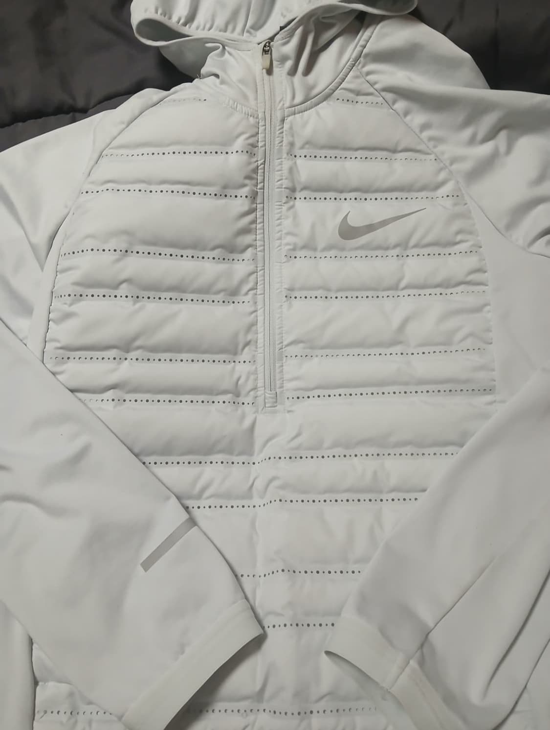 나이키 에어로로프트 하프집 탑 상품이미지1