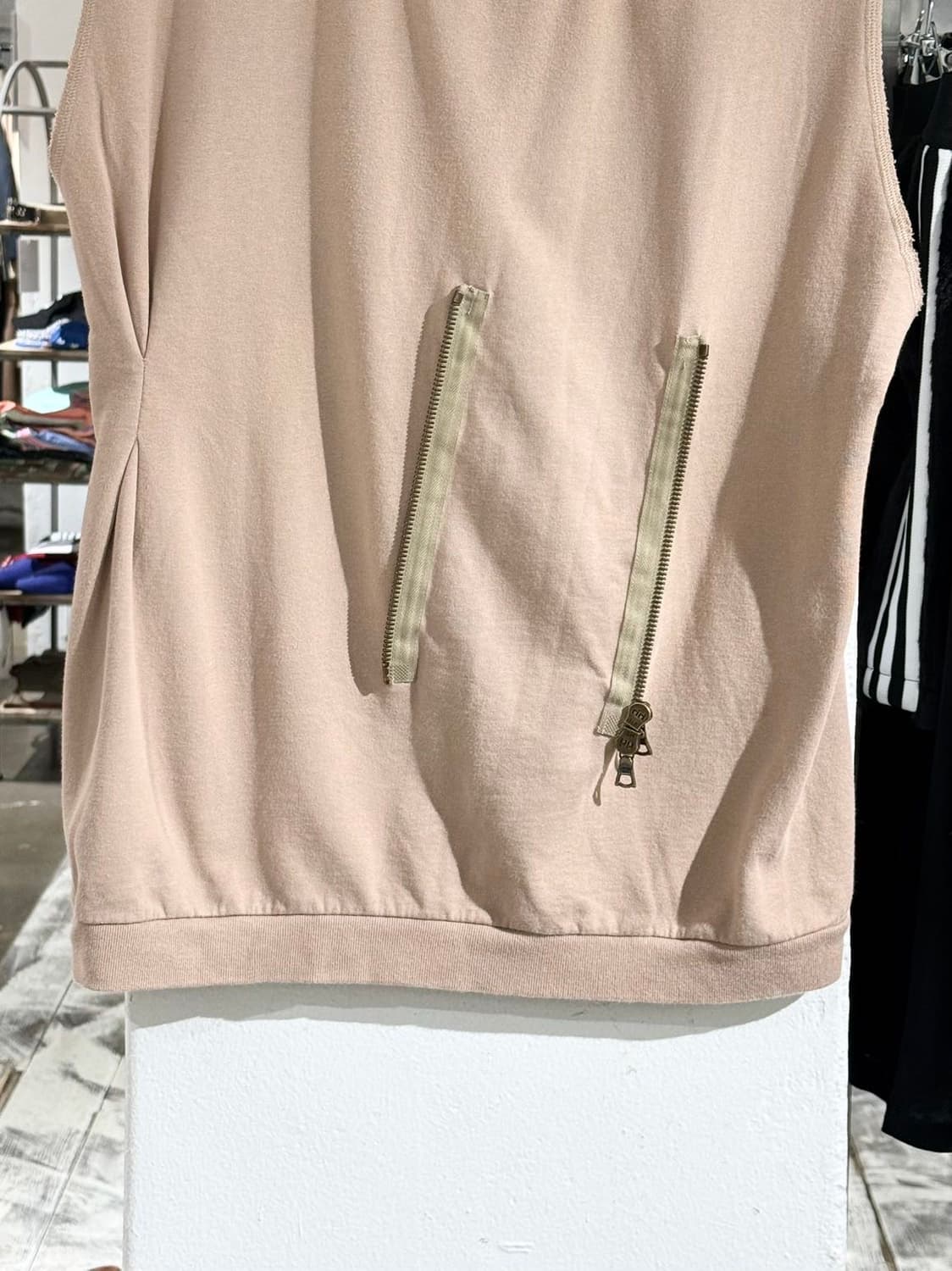 드리스 반 노튼 베이지 투웨이 스웻 베스트 상품이미지6