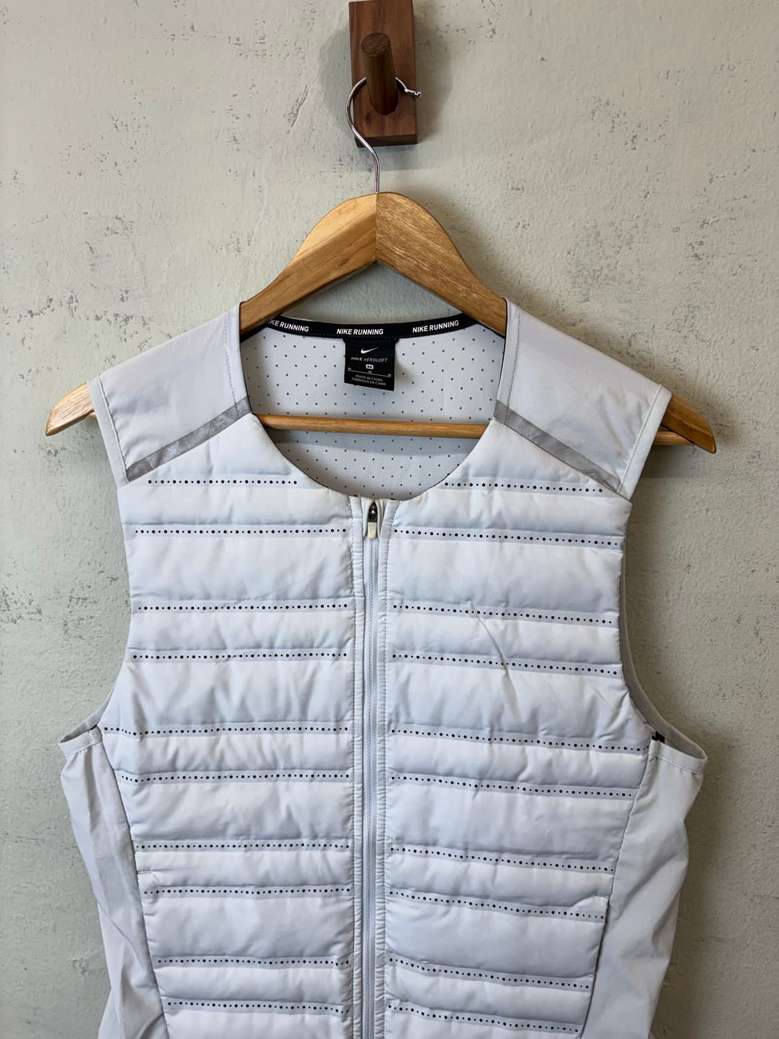 나이키 에어로로프트 구스다운 러닝 경량패딩 상품이미지3