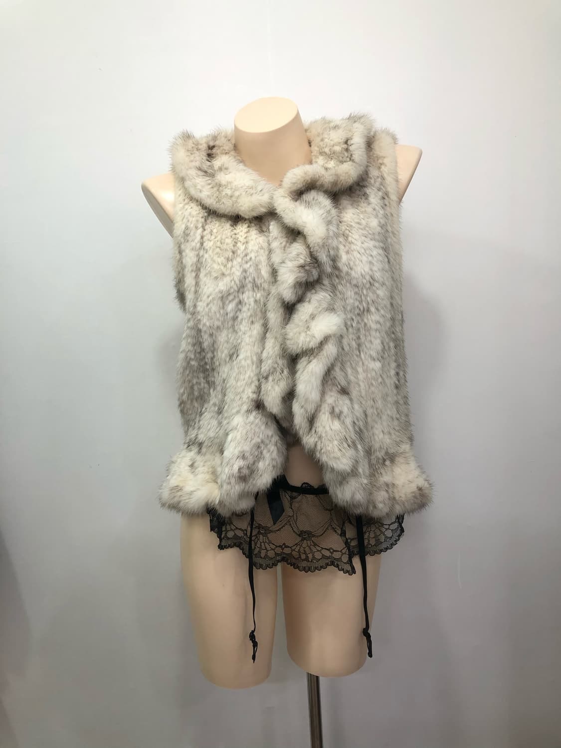 ivory front trim real fur vest 상품이미지5