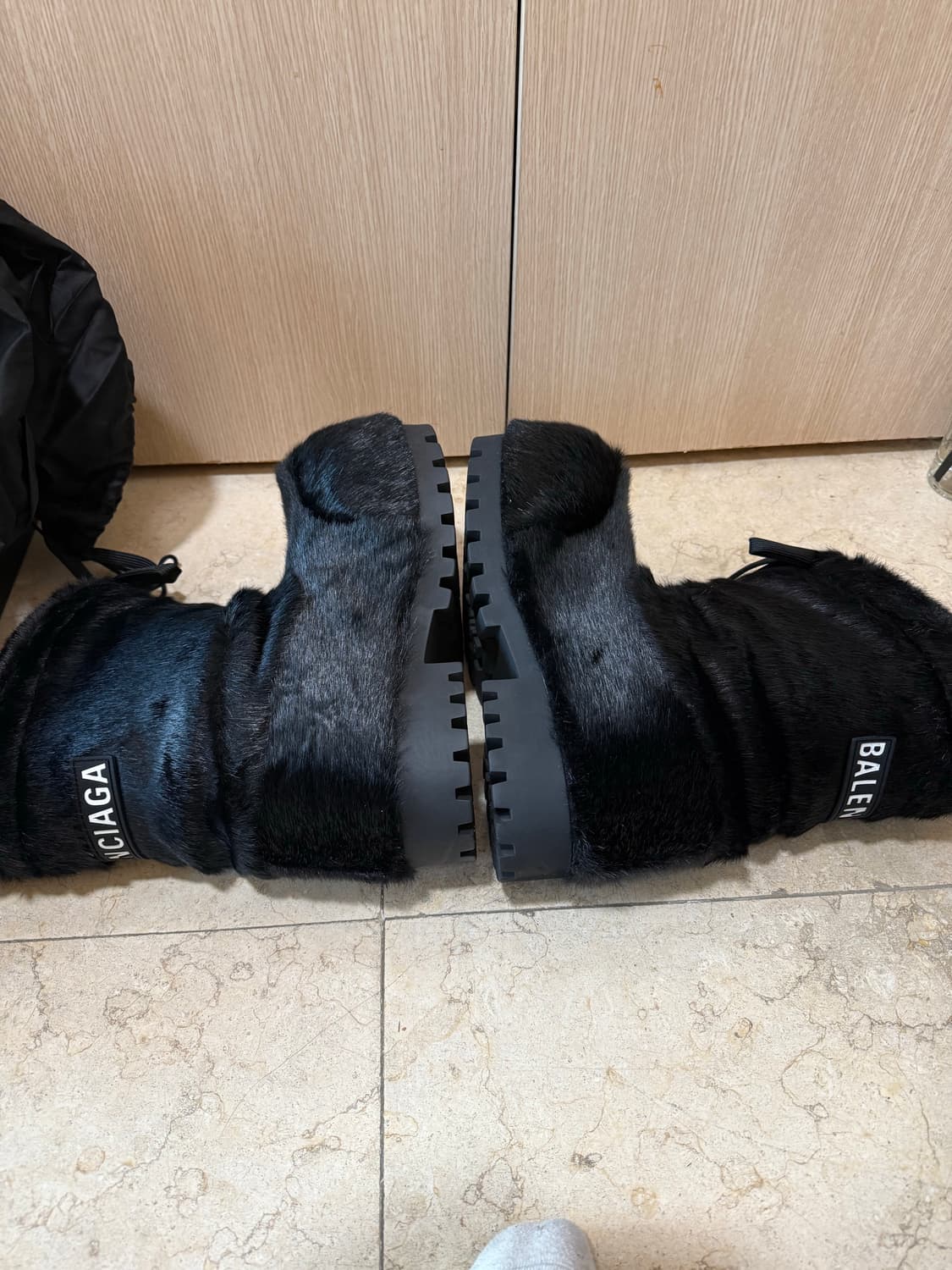 발렌시아가 알래스카 스키 퍼 부츠 상품이미지3