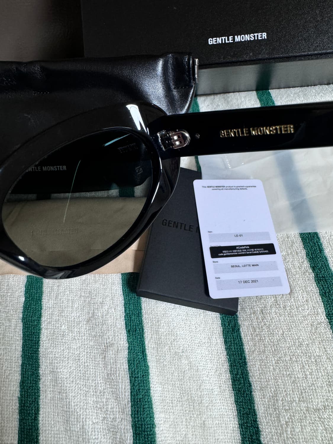 젠틀몬스터 Le 01 블랙 상품이미지3