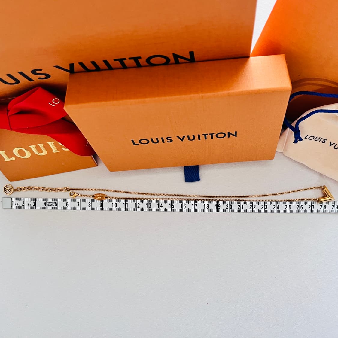 [S급/정품] 루이비통 에센셜 V 목걸이 골드 M61083 상품이미지7