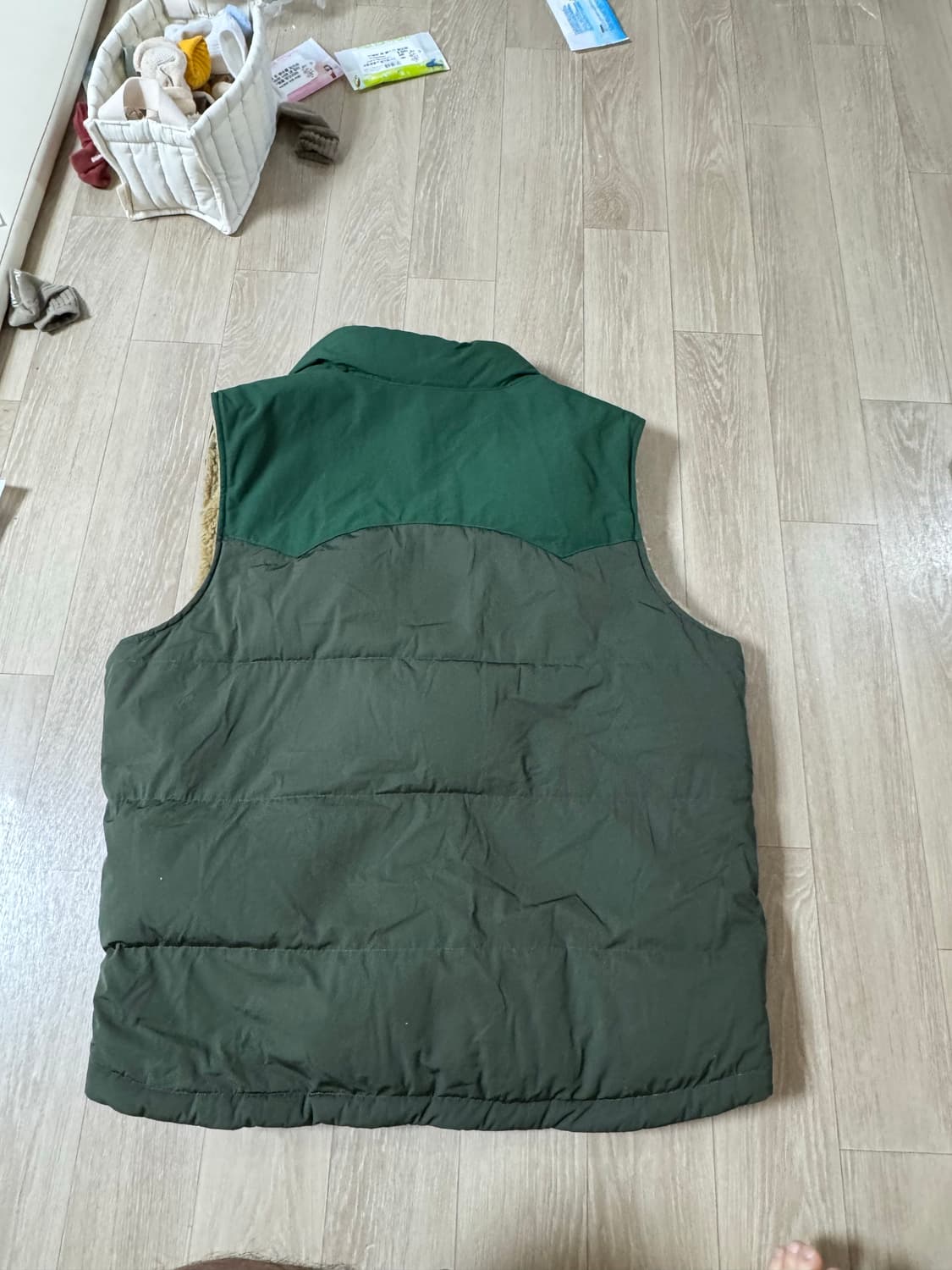 XL 파타고니아 리버시블 비비 다운 베스트 그린 상품이미지3